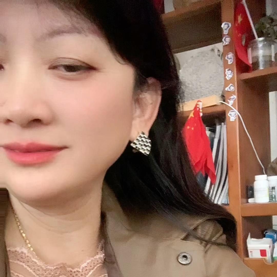 靓依🍀