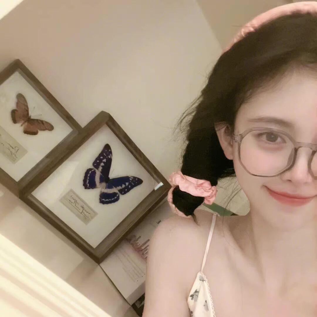 𝑇.涵酱🐼 -Nova
