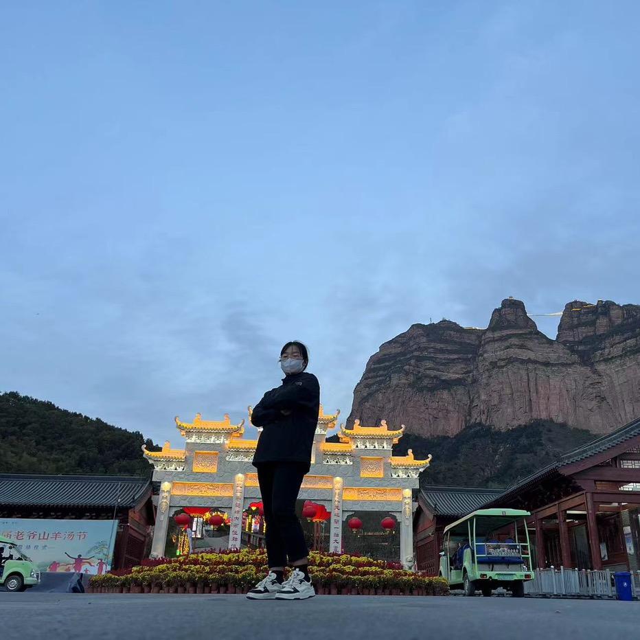 莹
