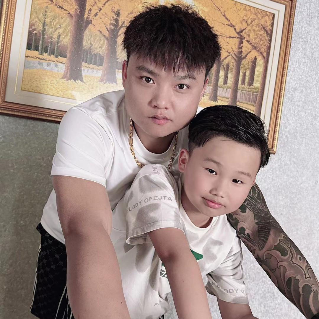 @花俊