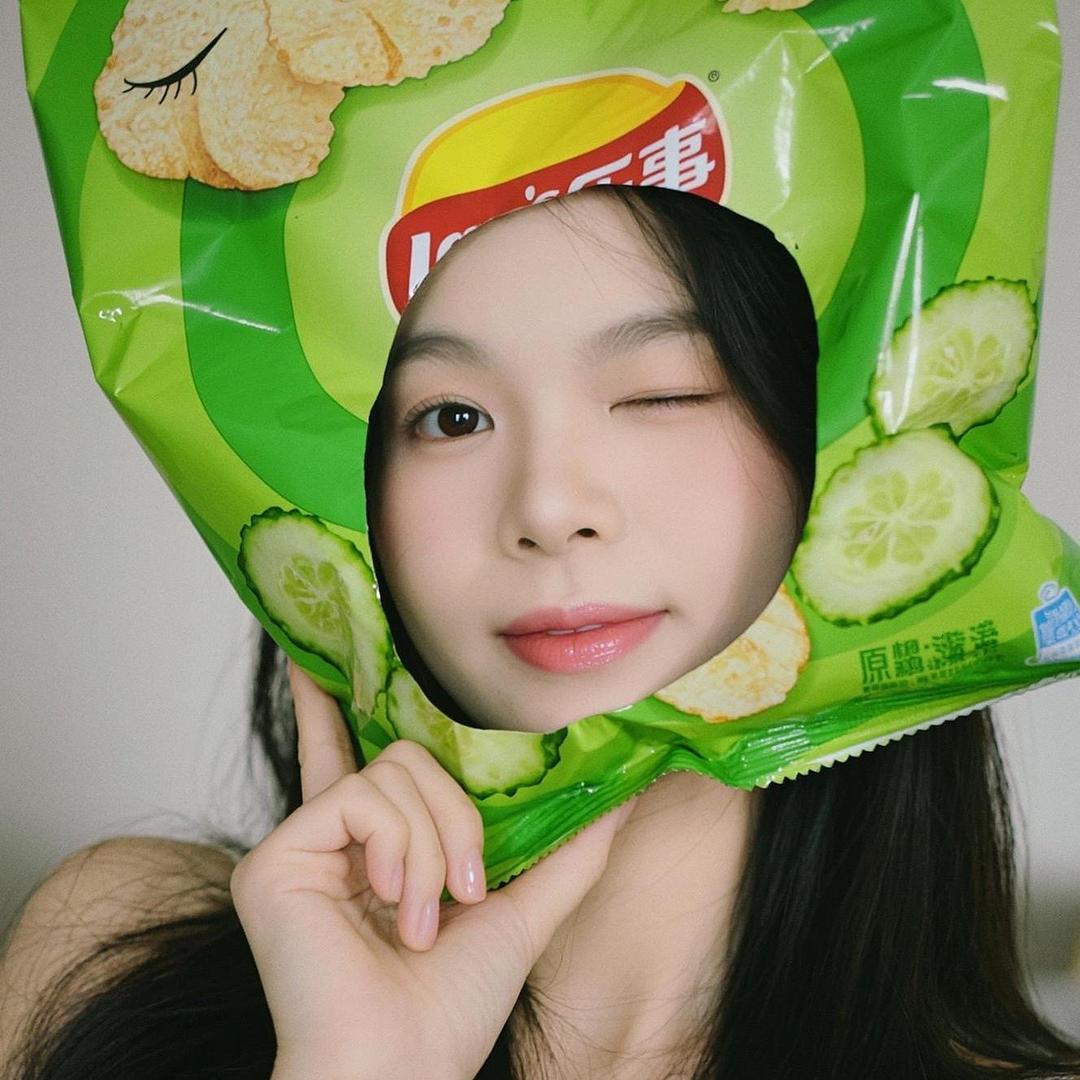 小何