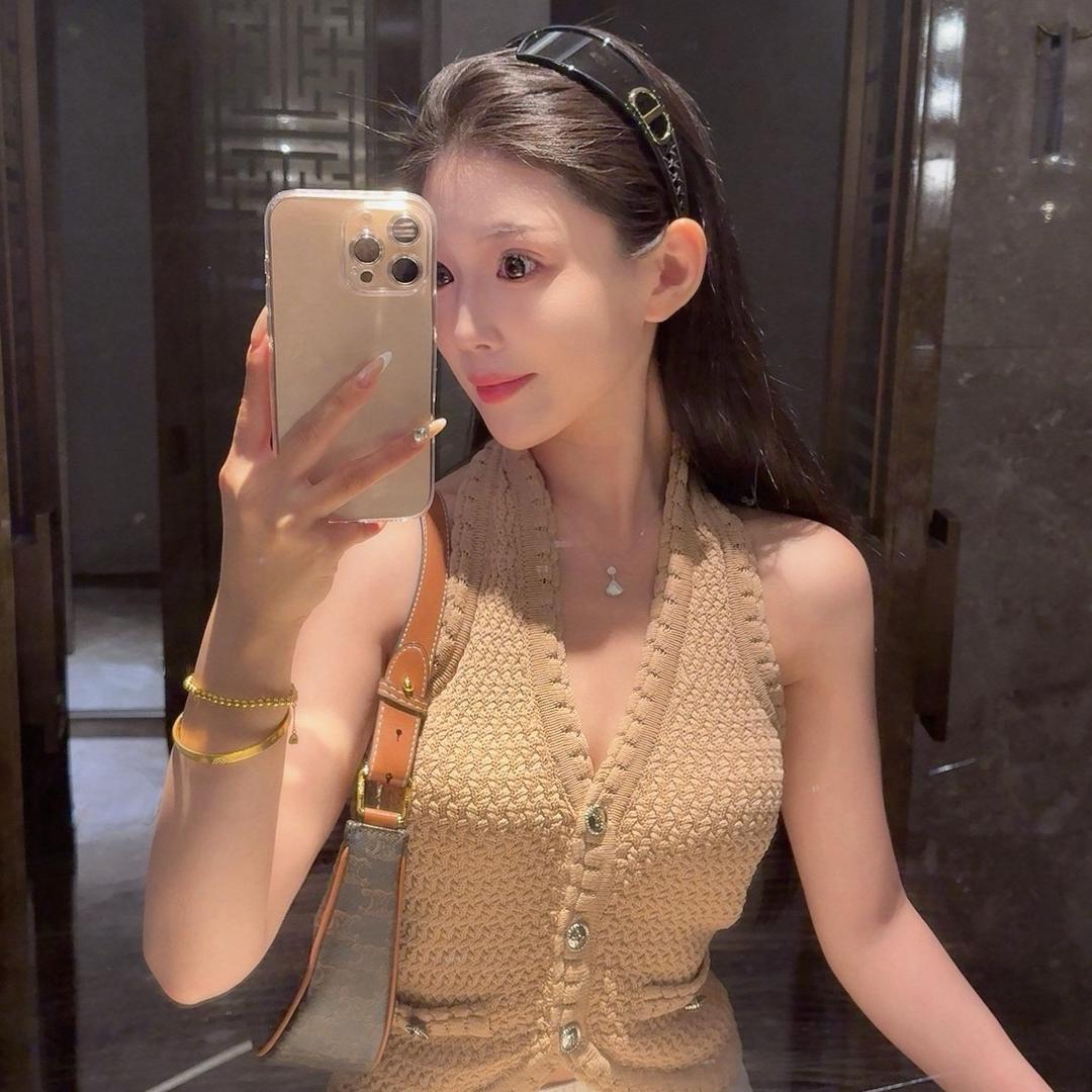 美了个罗妮🧸ྀི