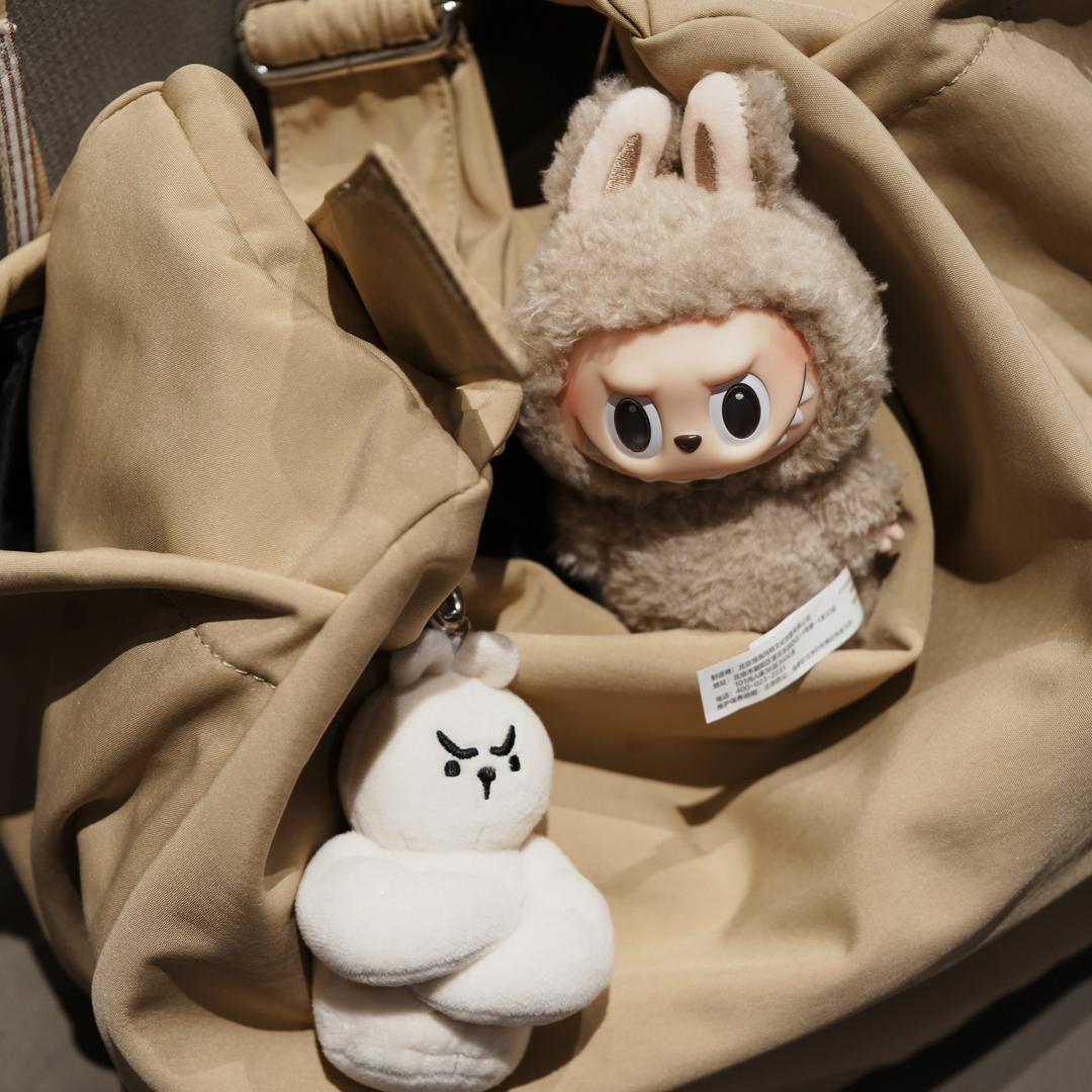 尹炊斯汀