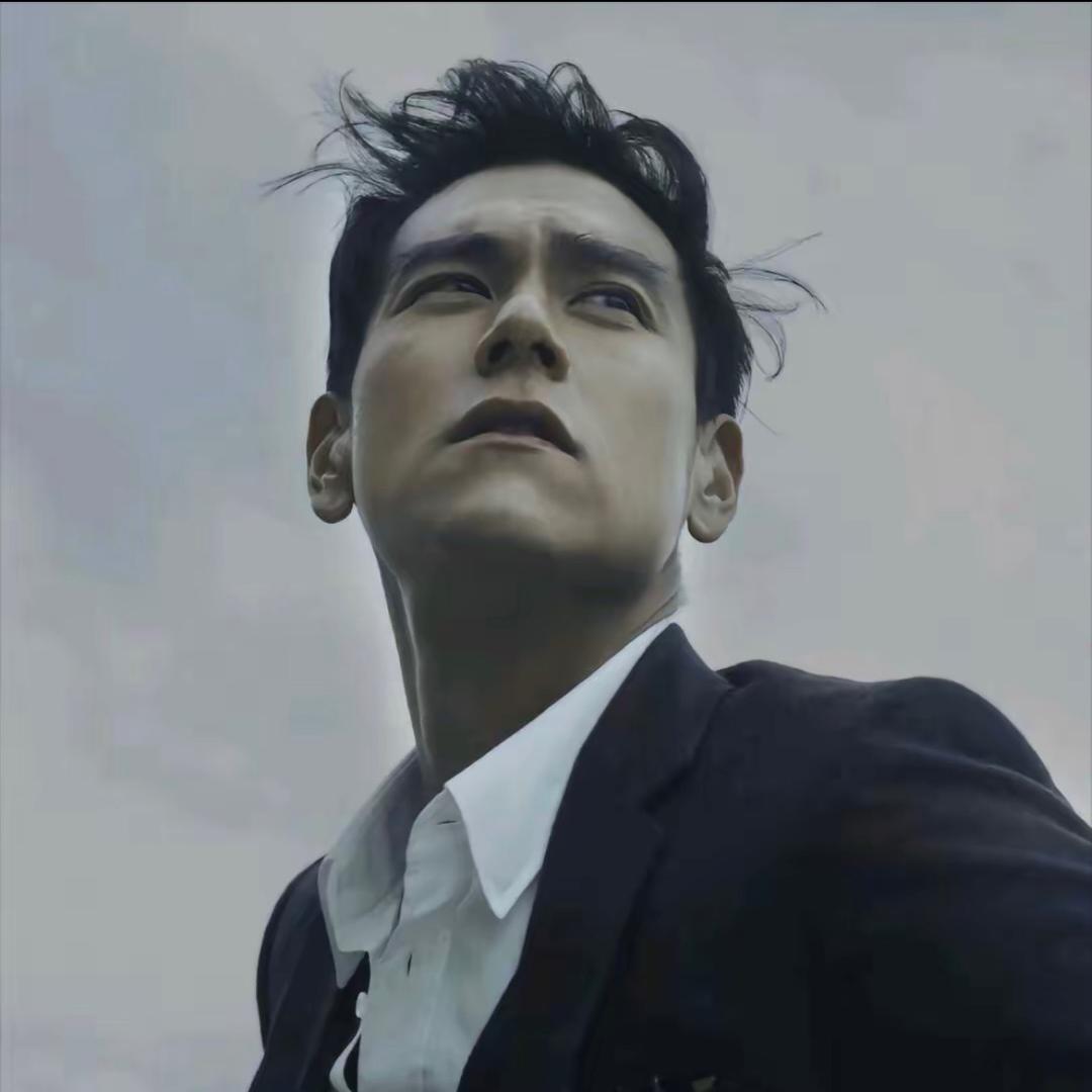 放屁如同风铃般优雅的男子