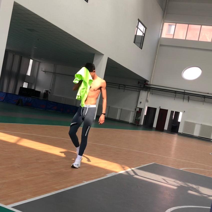 不喝汽水🥤