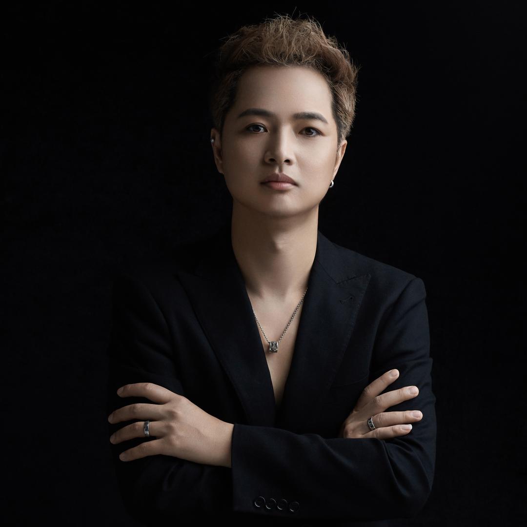 泽国网红设计师阿伟