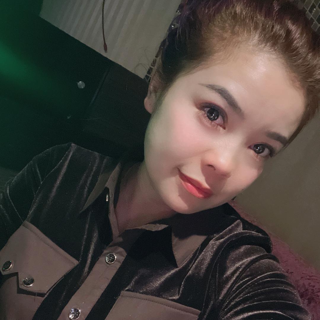 李秋