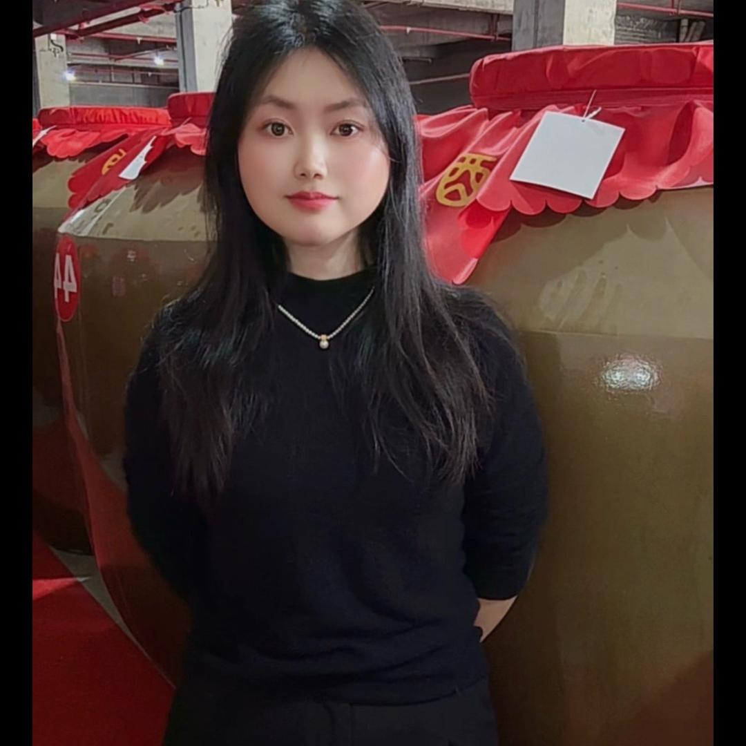 茅优酒厂《持股董事》刘小梅