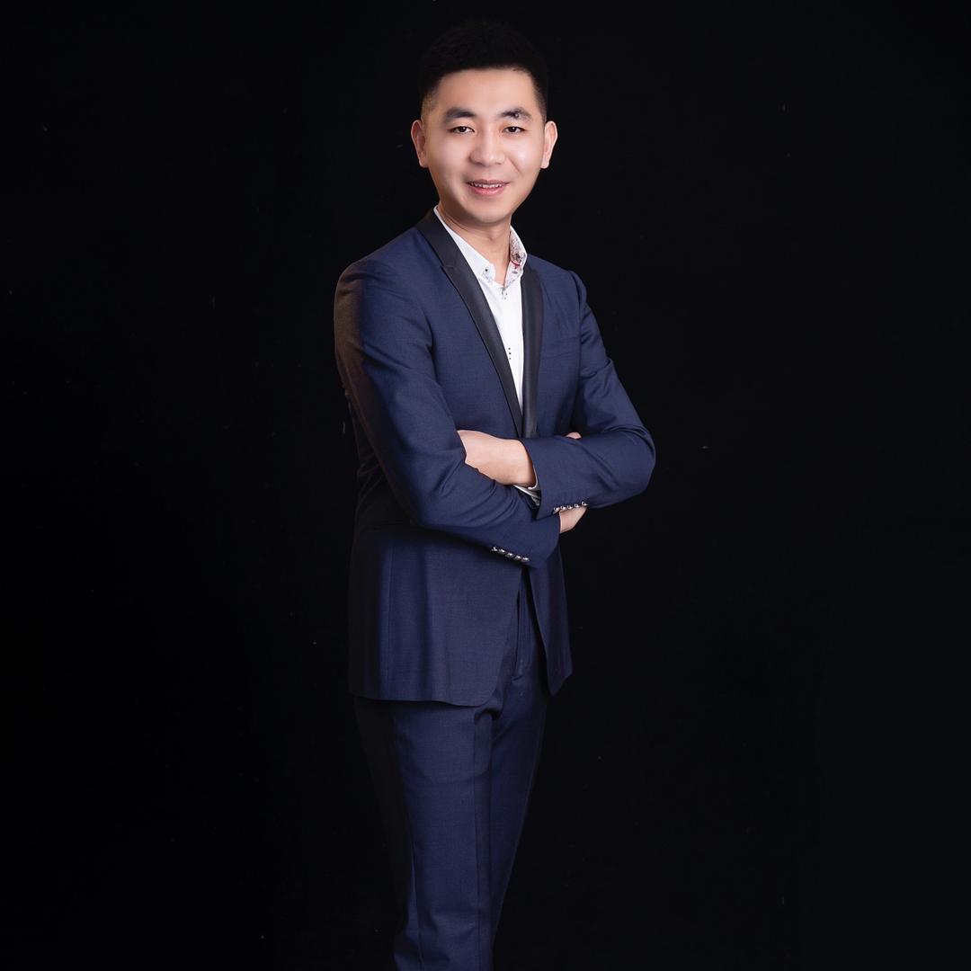 老张是个酒店控