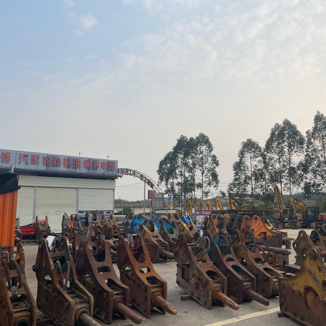 破碎锤(收售 维修 中缸修复）小吴