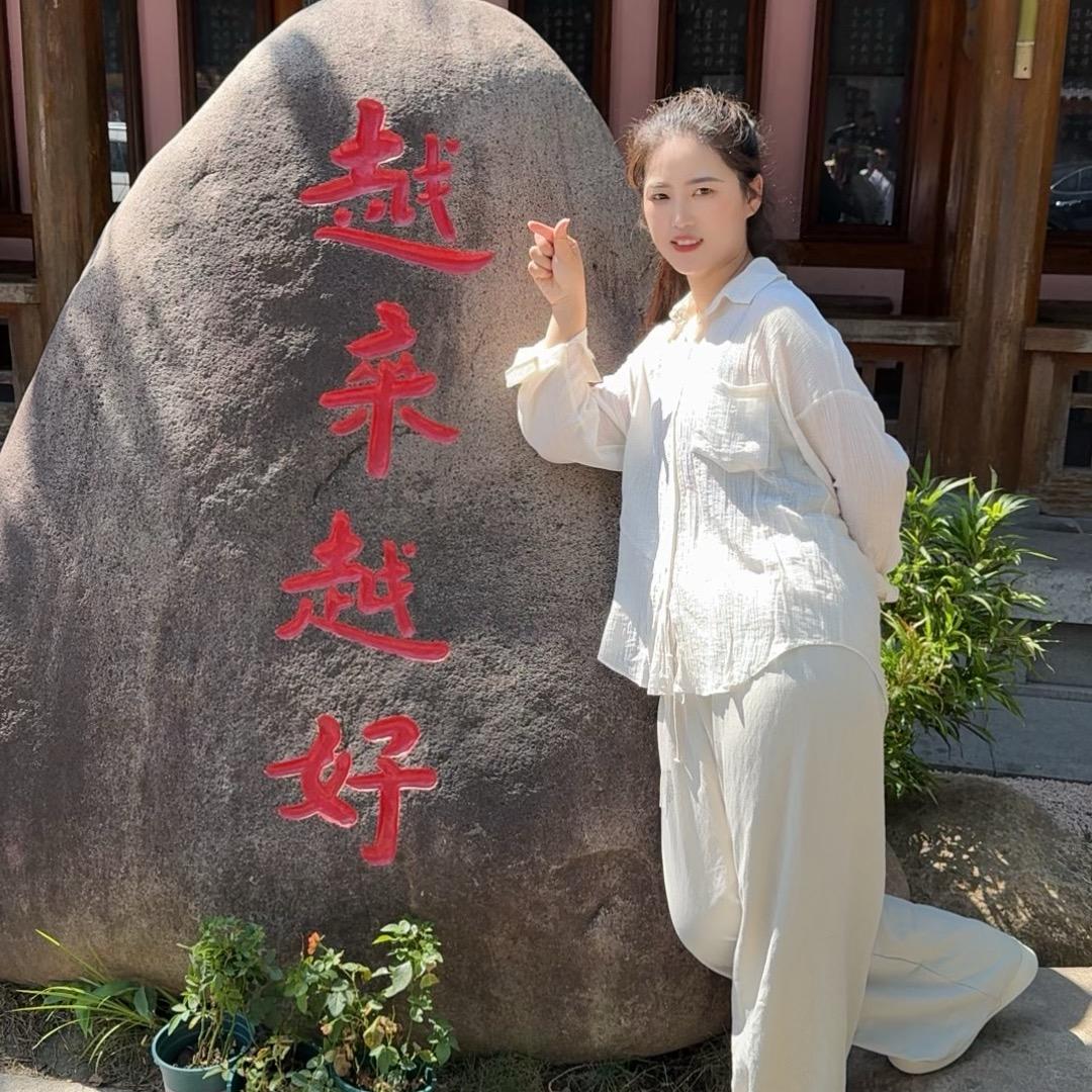 楠 风 微 凉