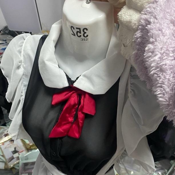 晓炜服装店