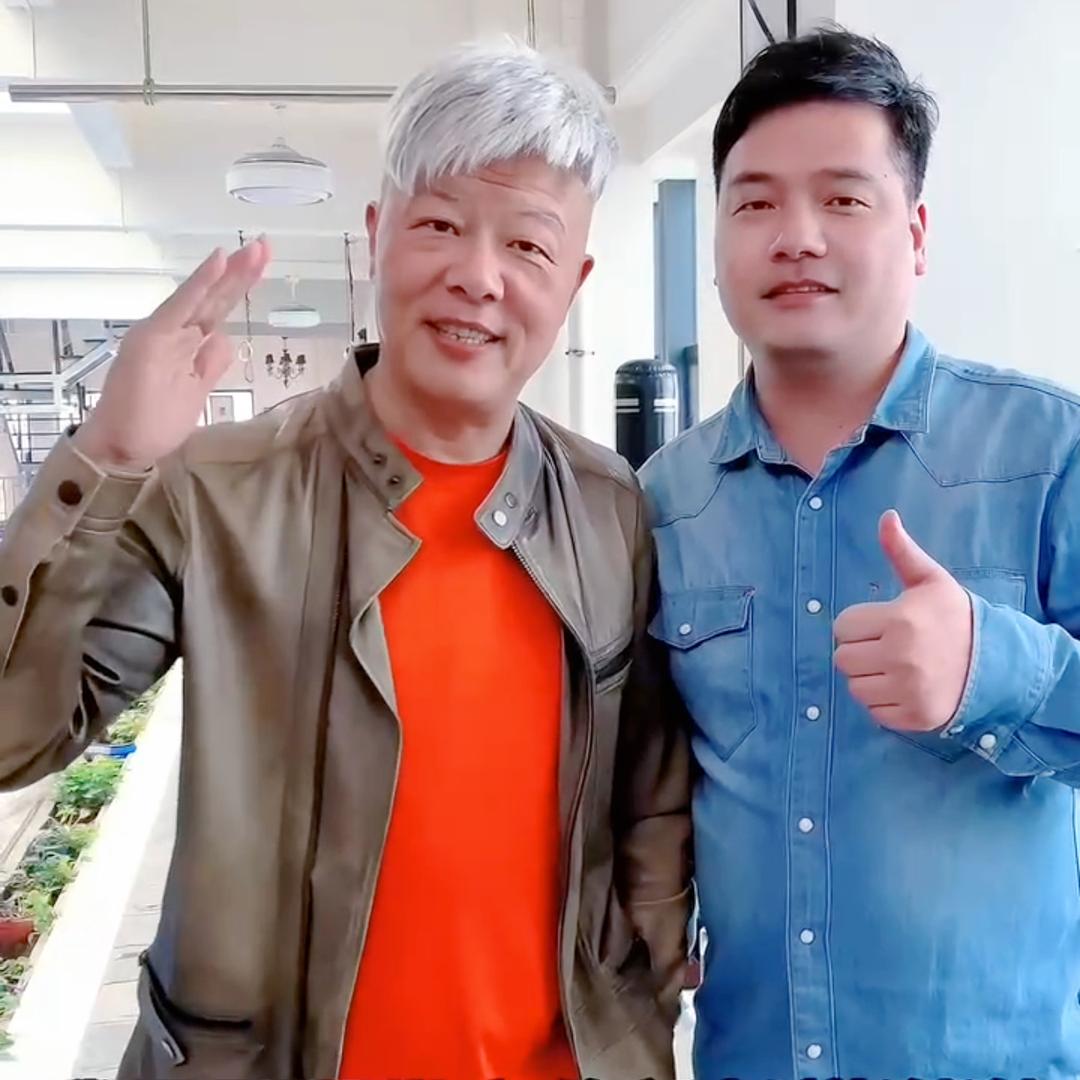 霞湖世家男装大林