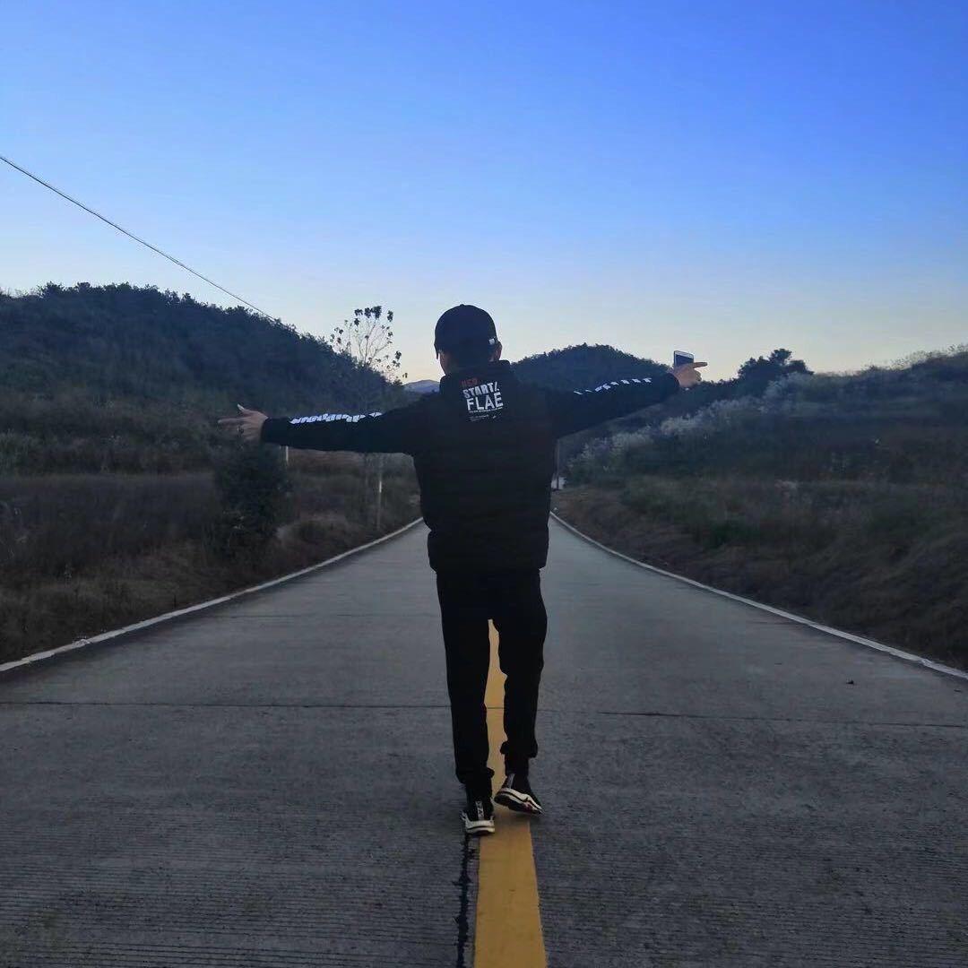 “元”鈈 芷  歩