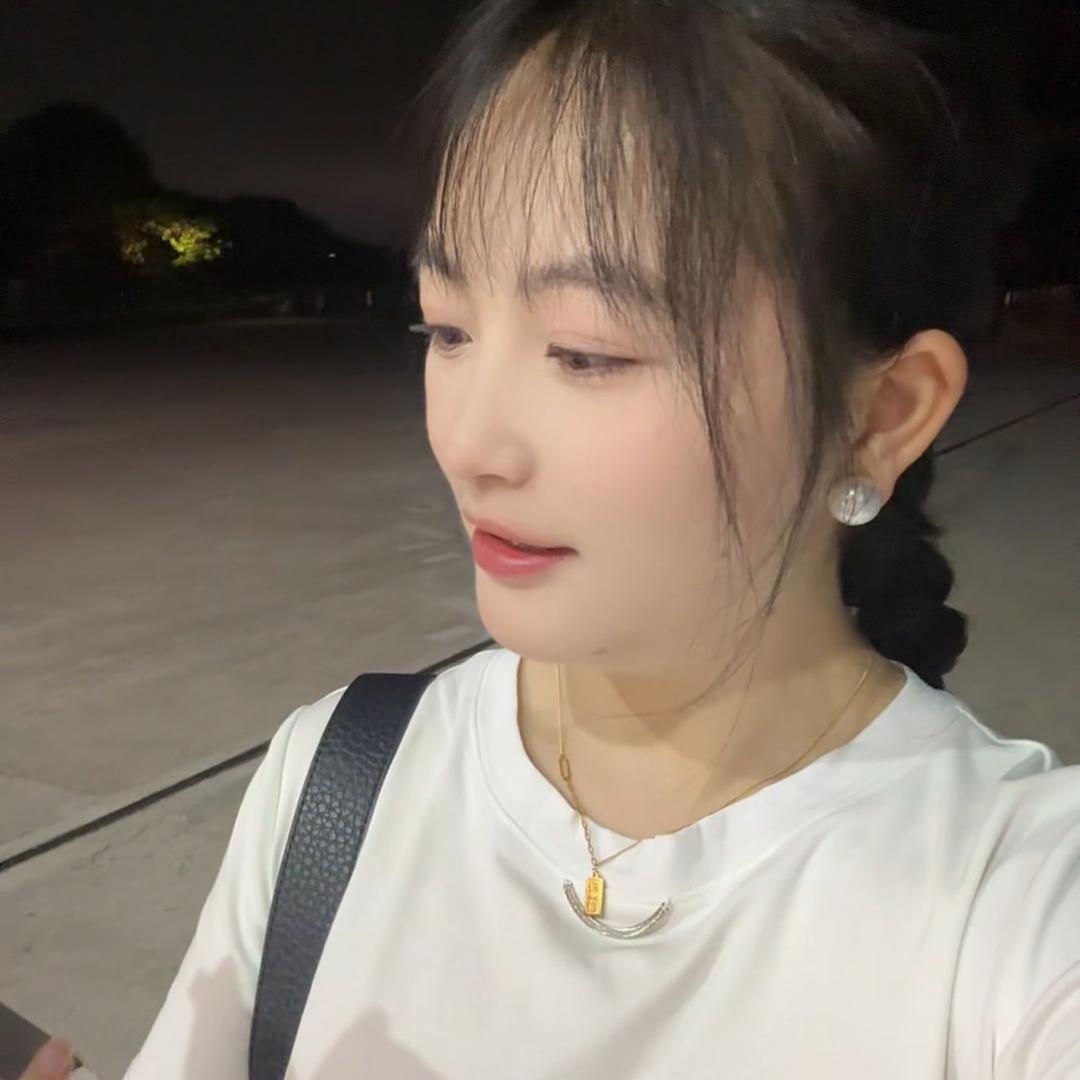 欢欢吖家呢酒