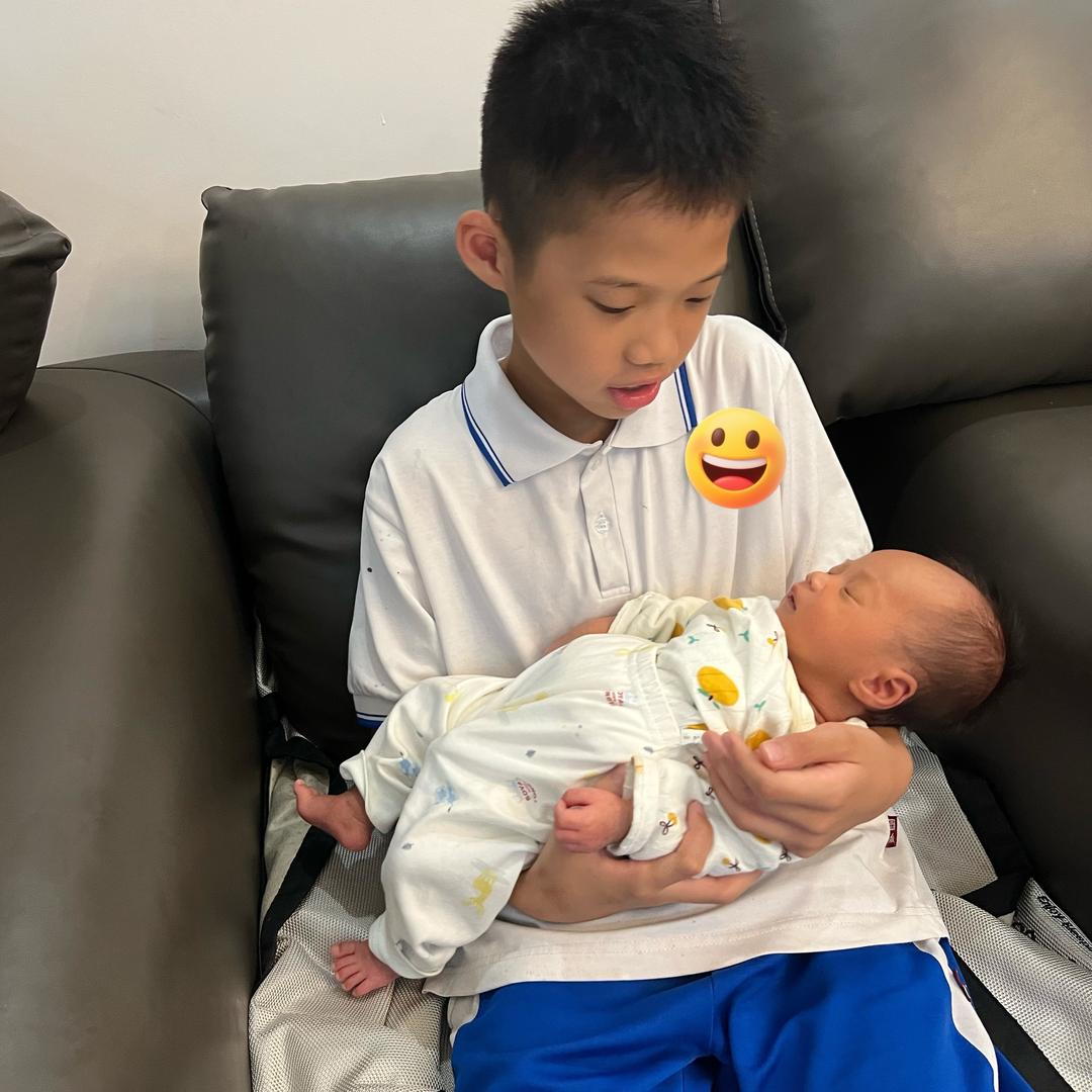 小幸孕的孕期穿搭