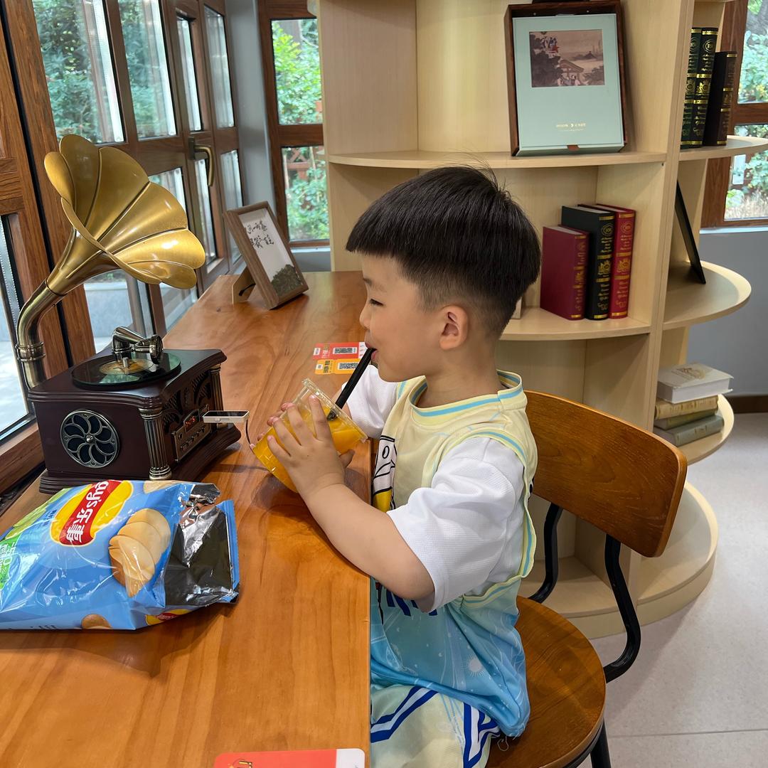 爱你的小航仔啊🫠🦖🐬