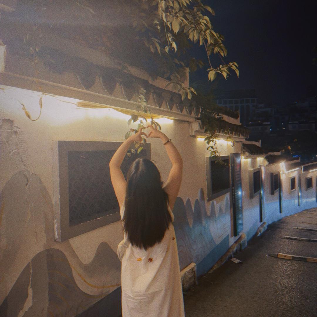 W又不是赚很多钱