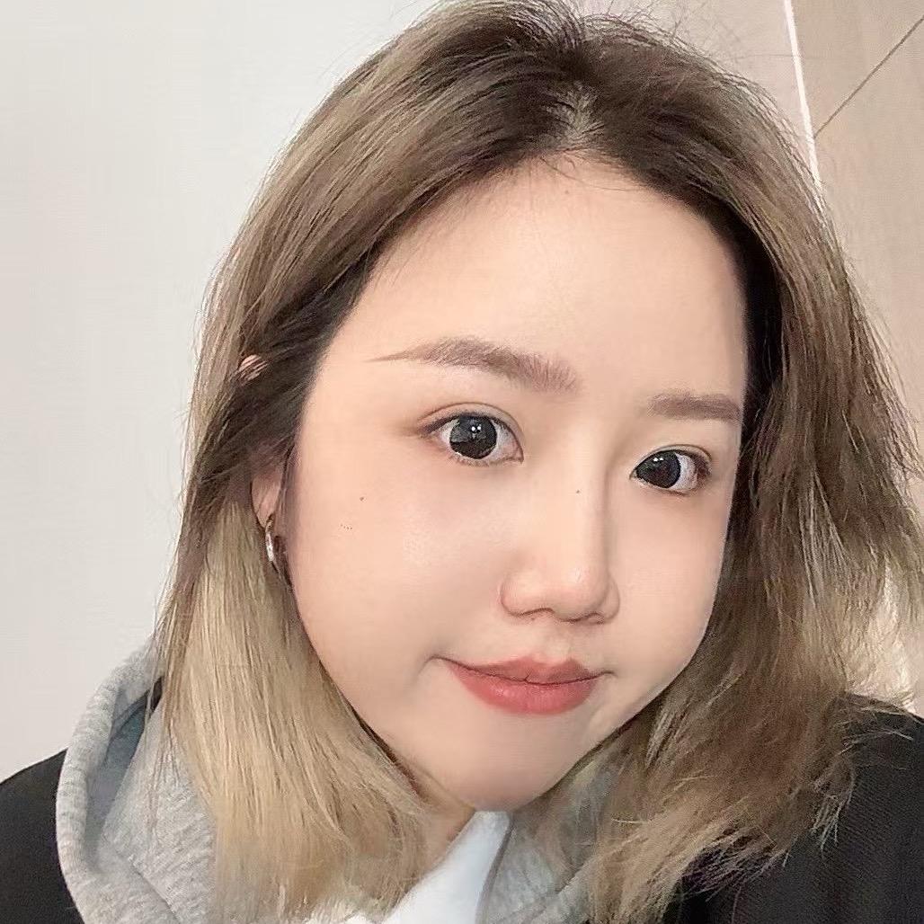 珑珑工作室@化妆师-呲嗯陈