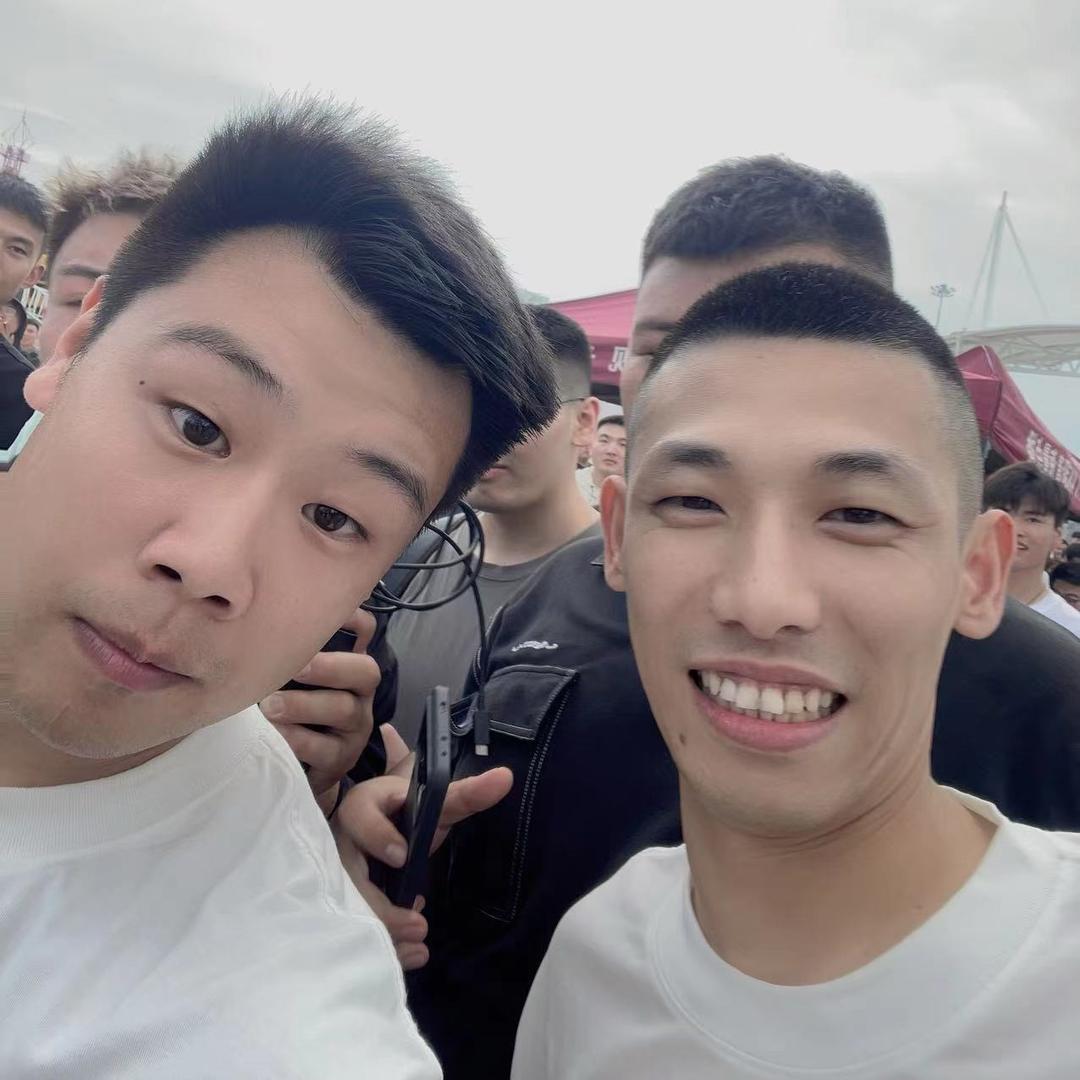 DNF月初（旭旭宝宝传媒）斌哥摔杯为号