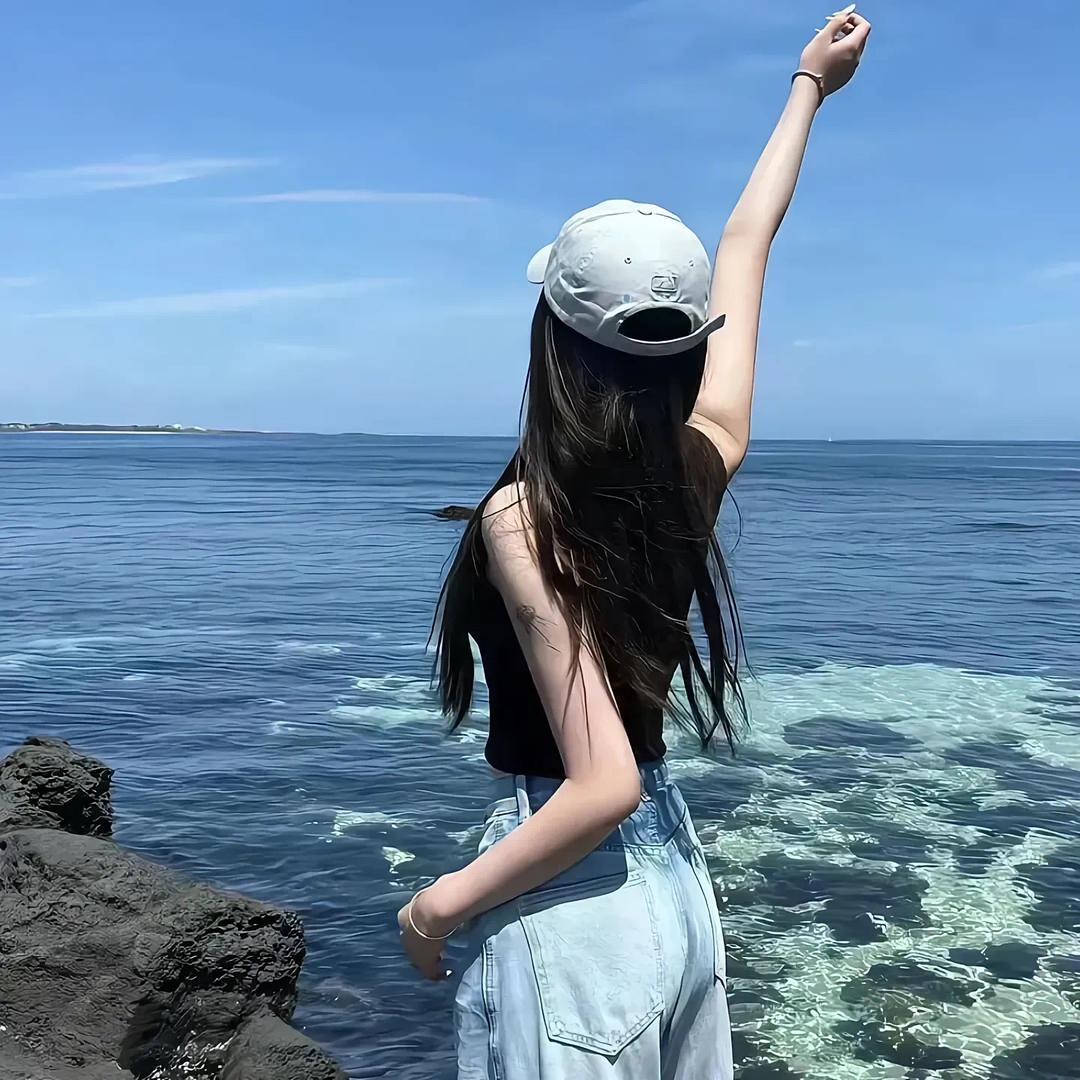 小怡不吃饭🐰