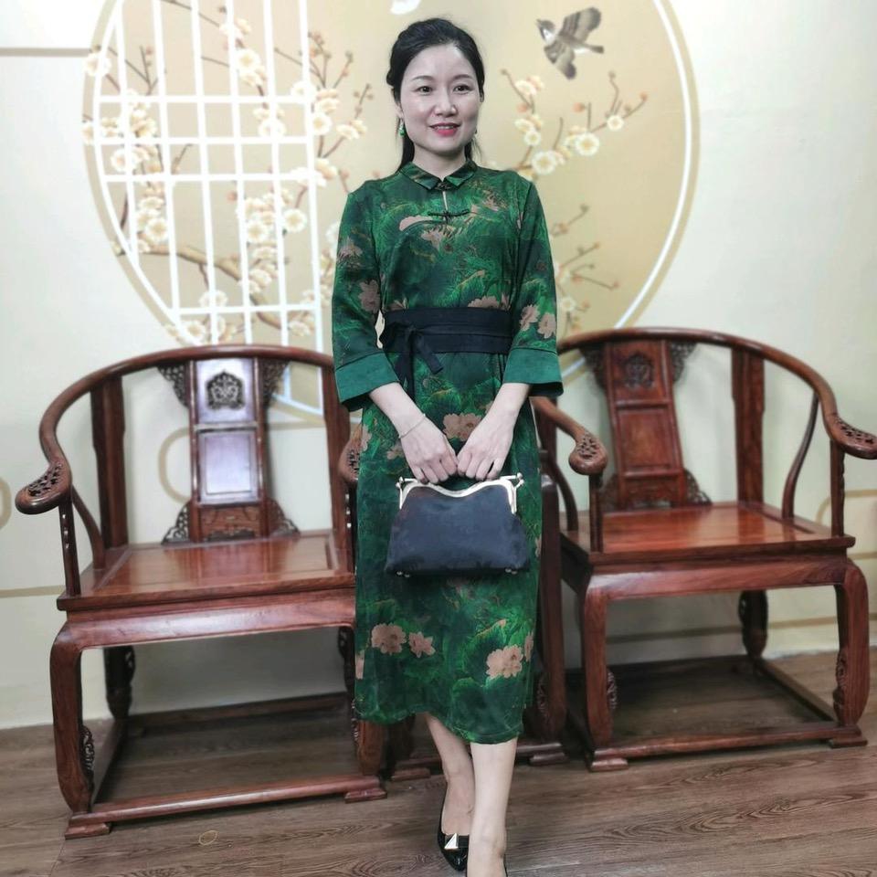 靛蓝香云纱