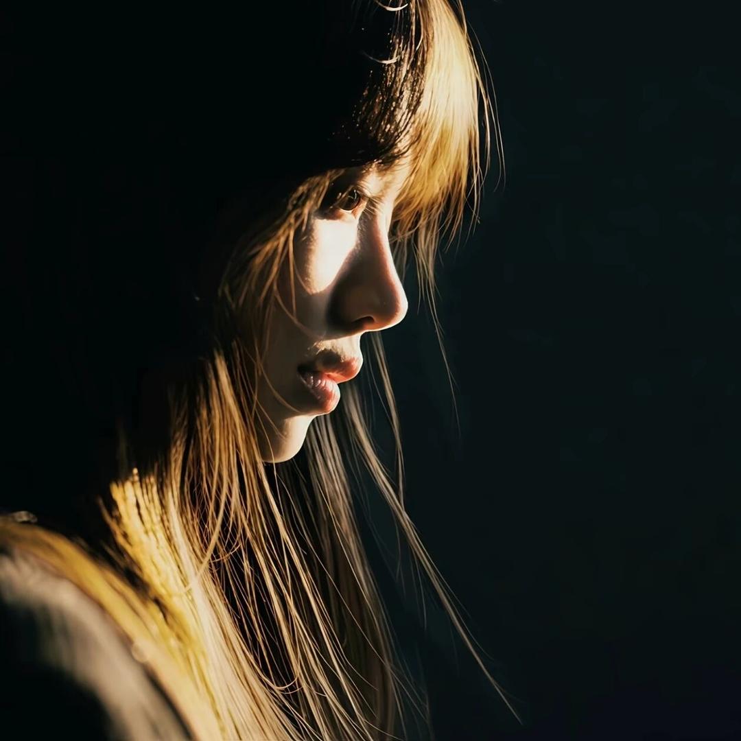 小巷乱窜的猫🌧️