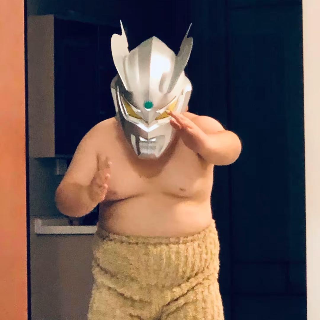 L J  Q