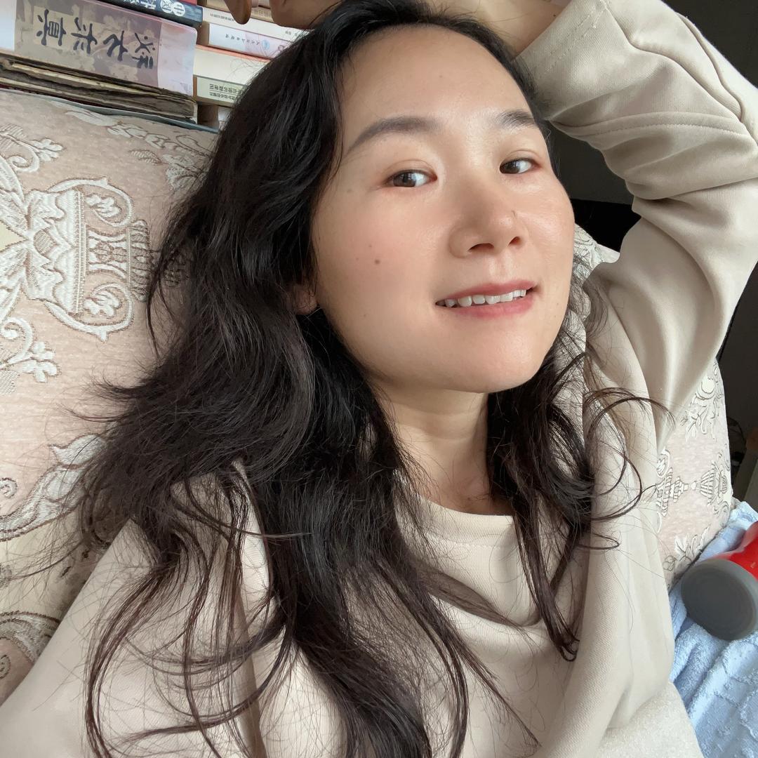 我是娜娜（何蜜娜）