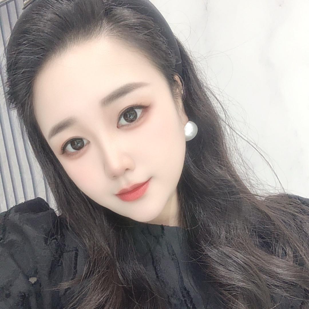 狮岭【风尚馆】设计师品牌集合女装店-李李