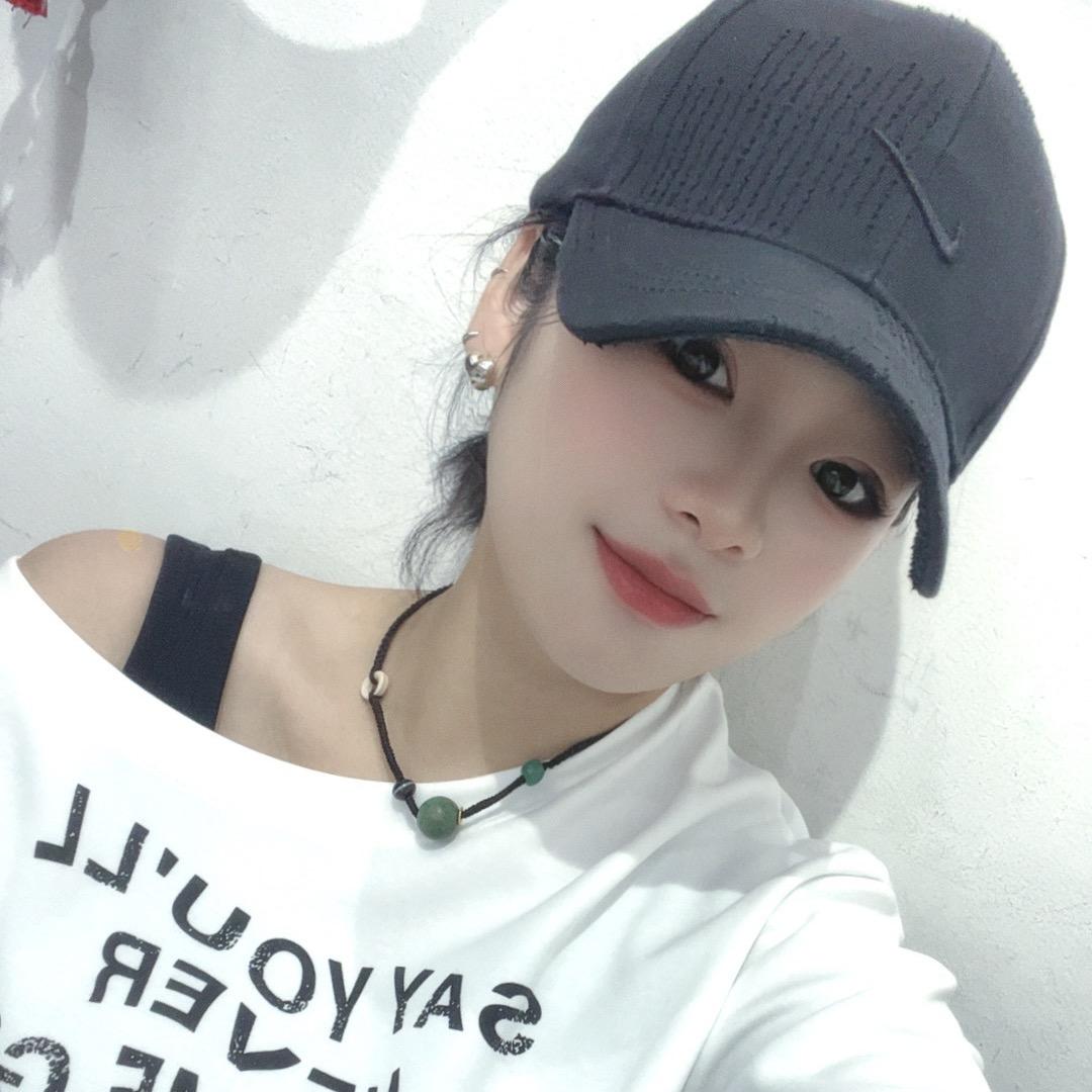 卖衣服的小郭（汇金城E座二楼批发零售）