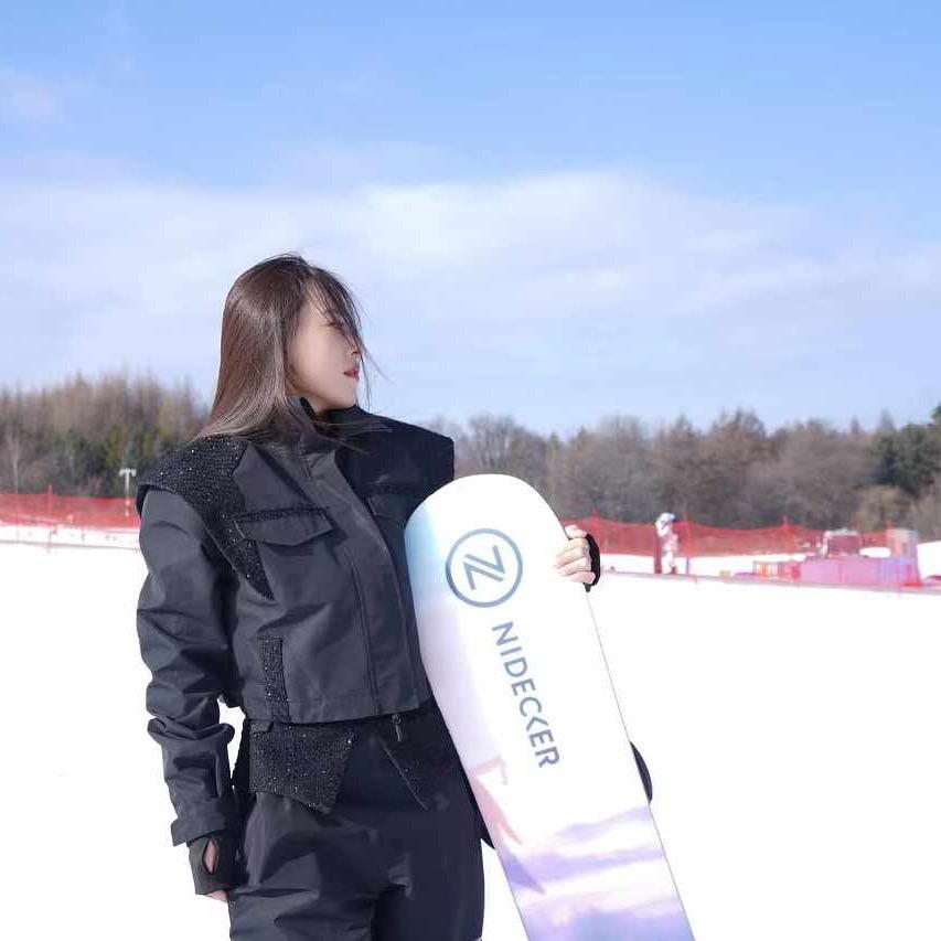 小雪爱❤️滑雪⛷️（约课版）