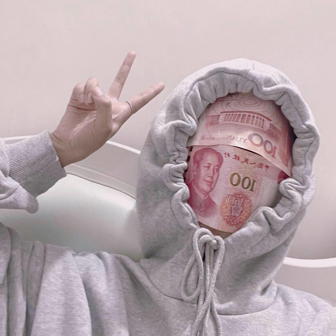 抱着星星等天亮