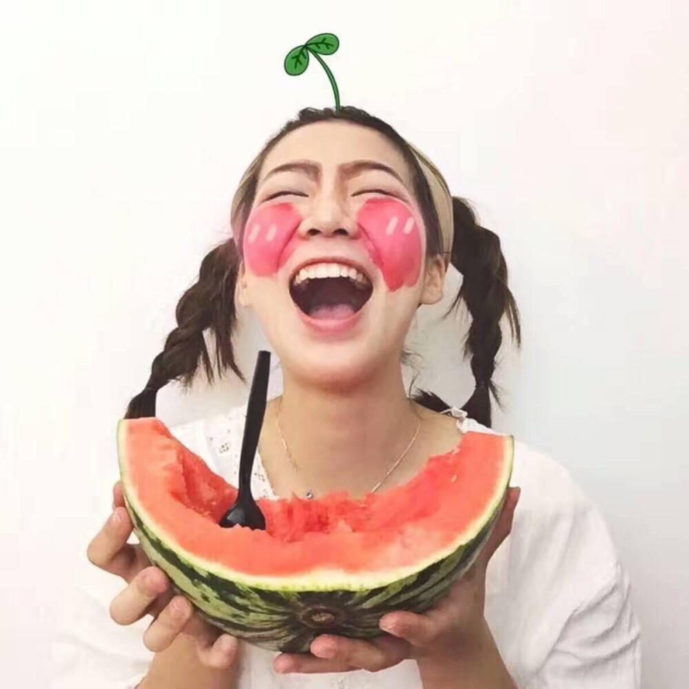 歆然然