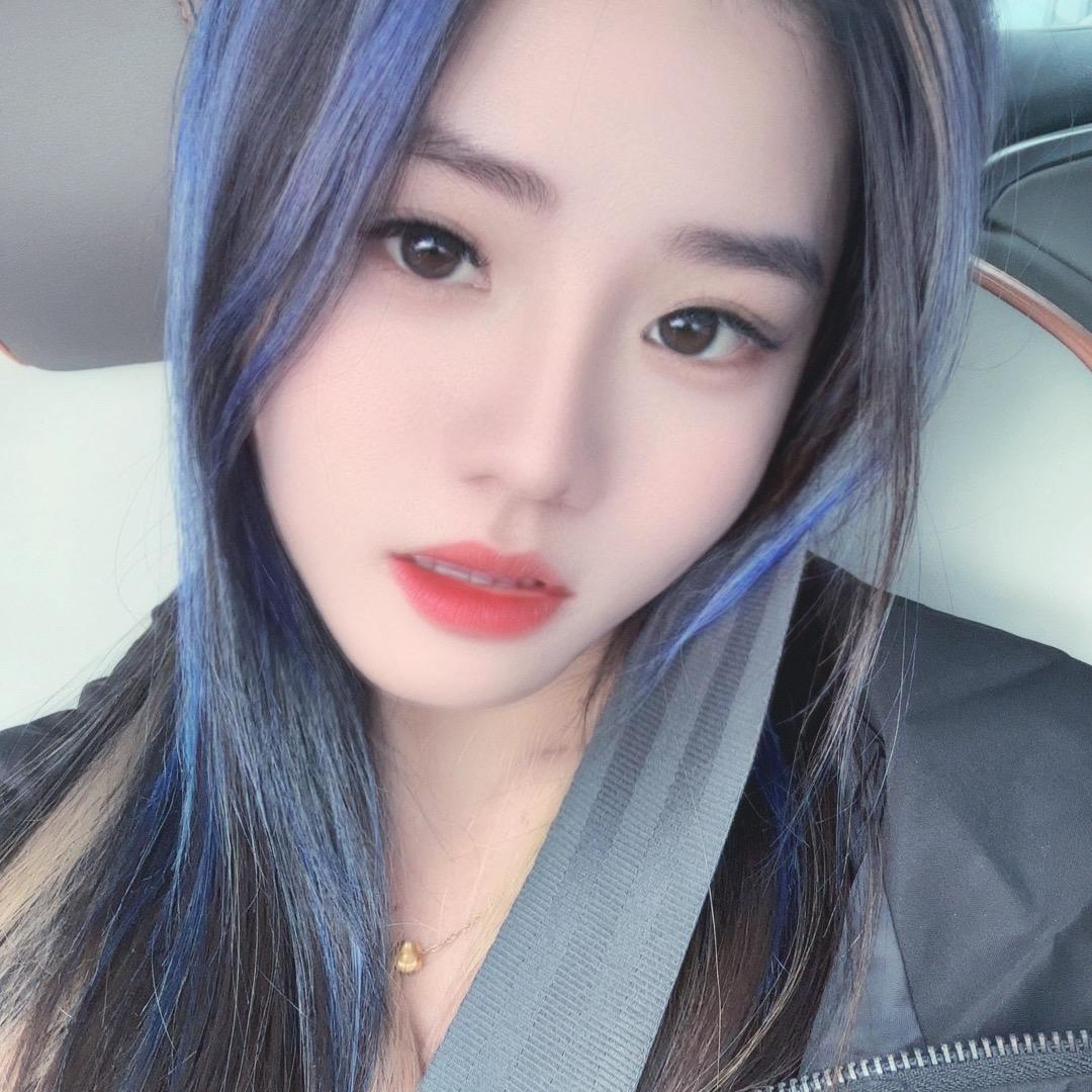 爱笑的女孩