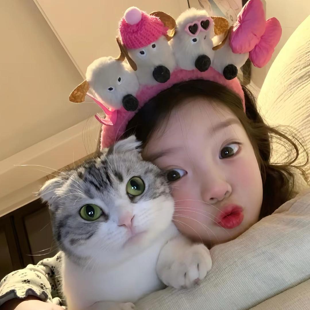 小 咪。