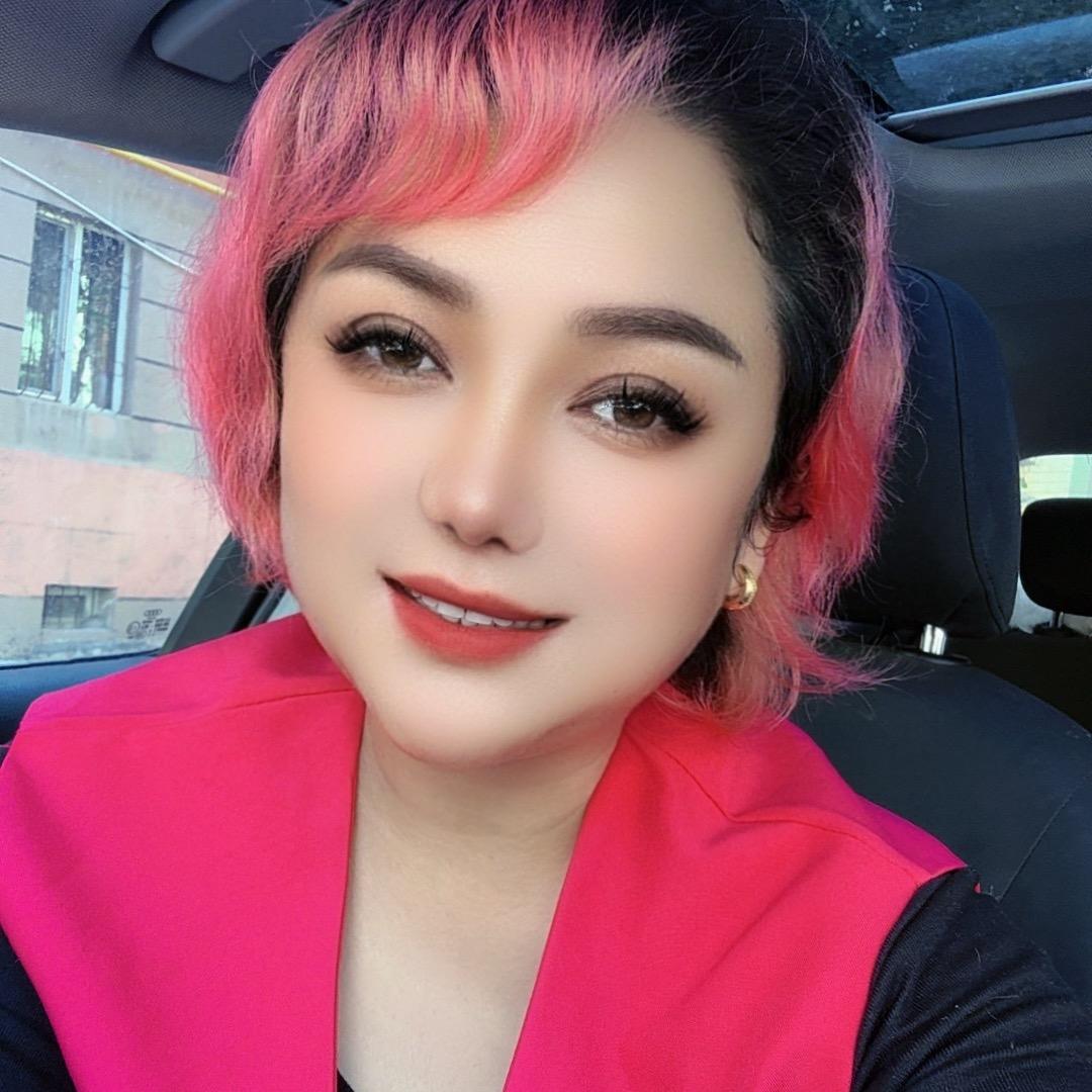 👗女王驾到👗服装店