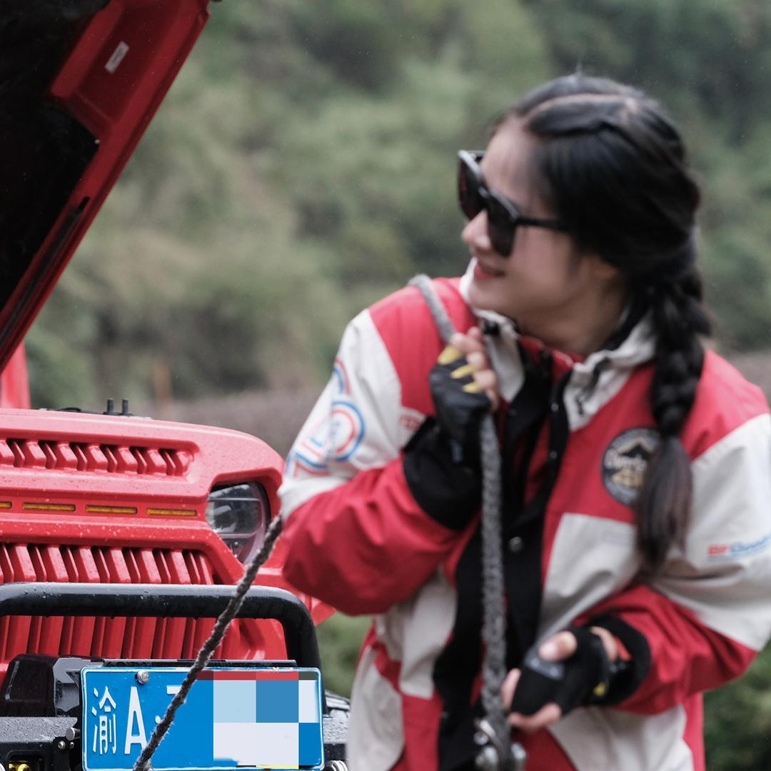 胡小容(自驾露营)