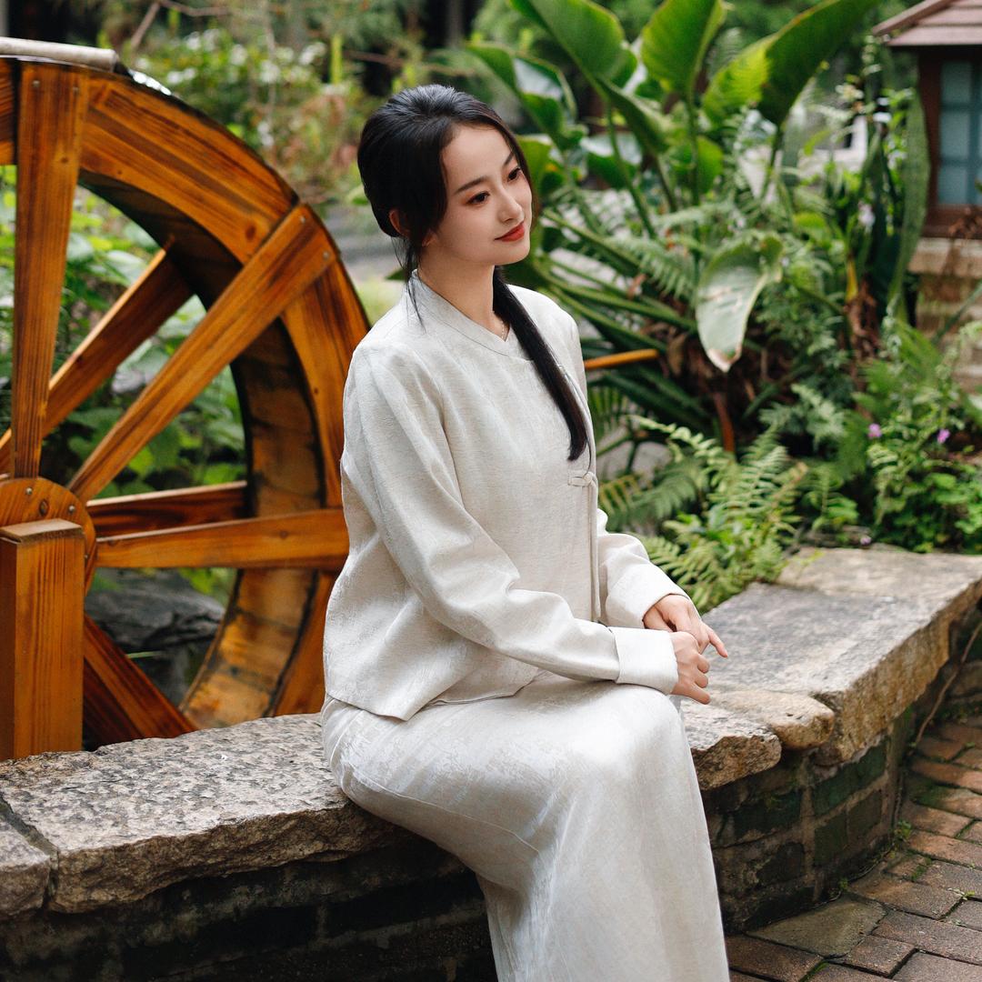 依菁-