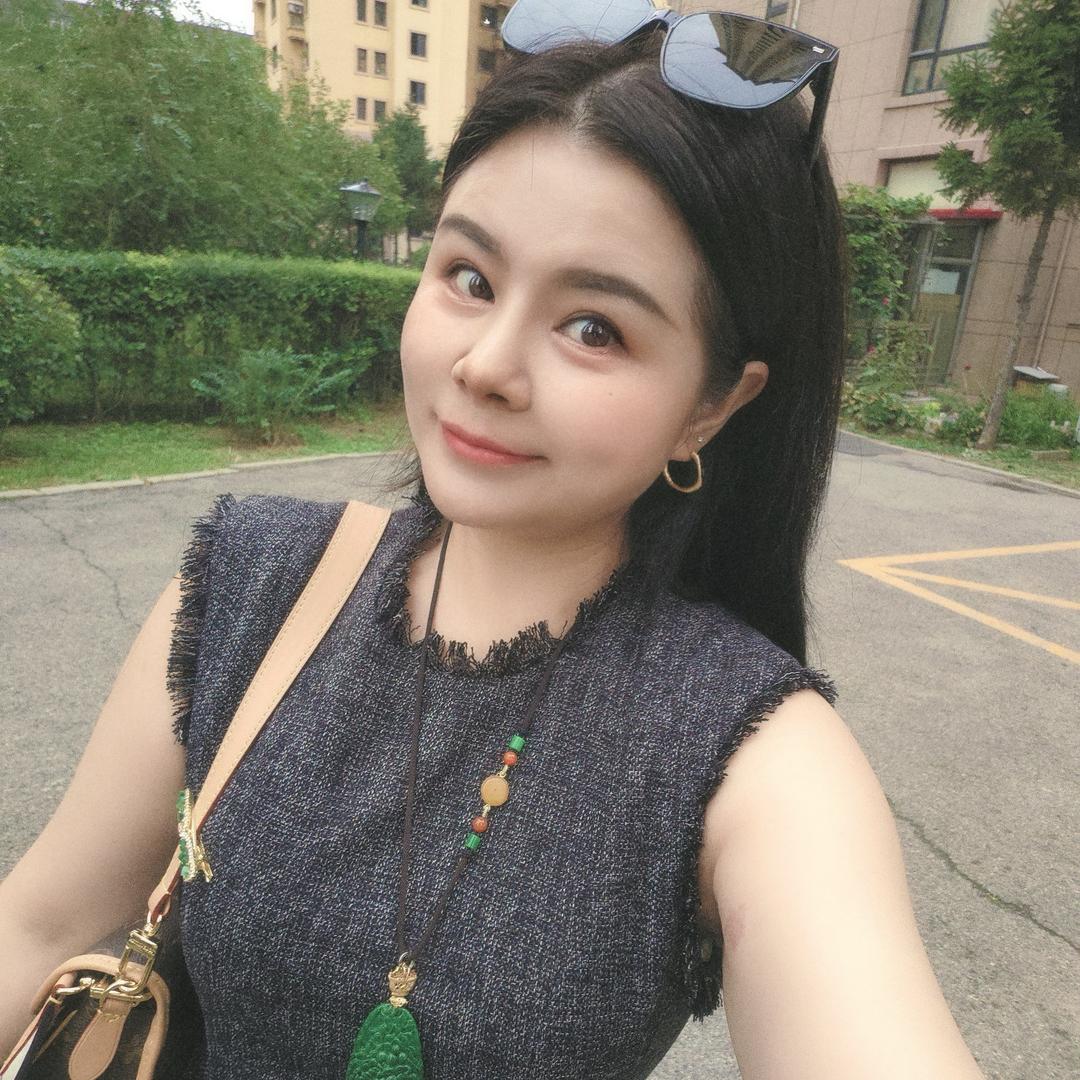 艾瑞饰品服装店1