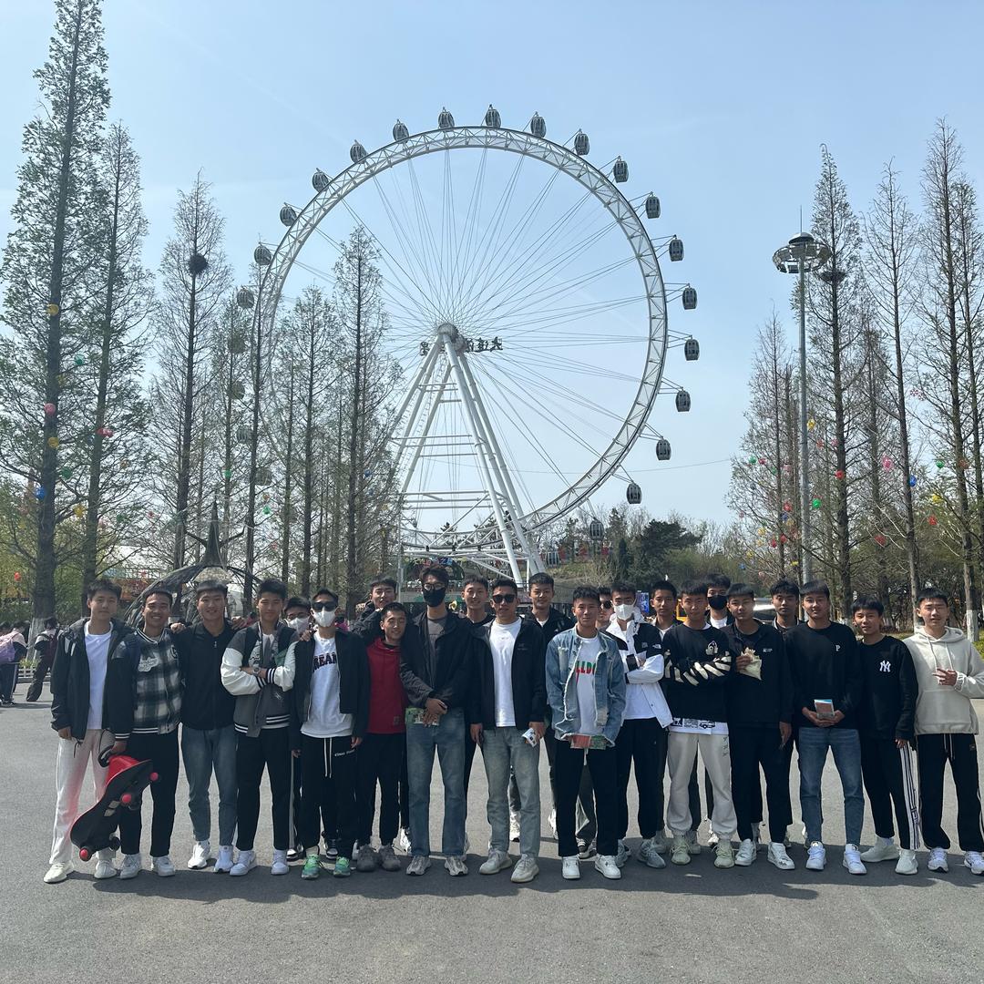 90后专业队小教练