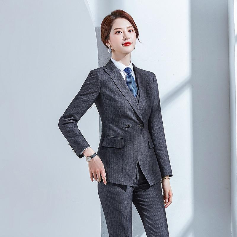 商务职业正装