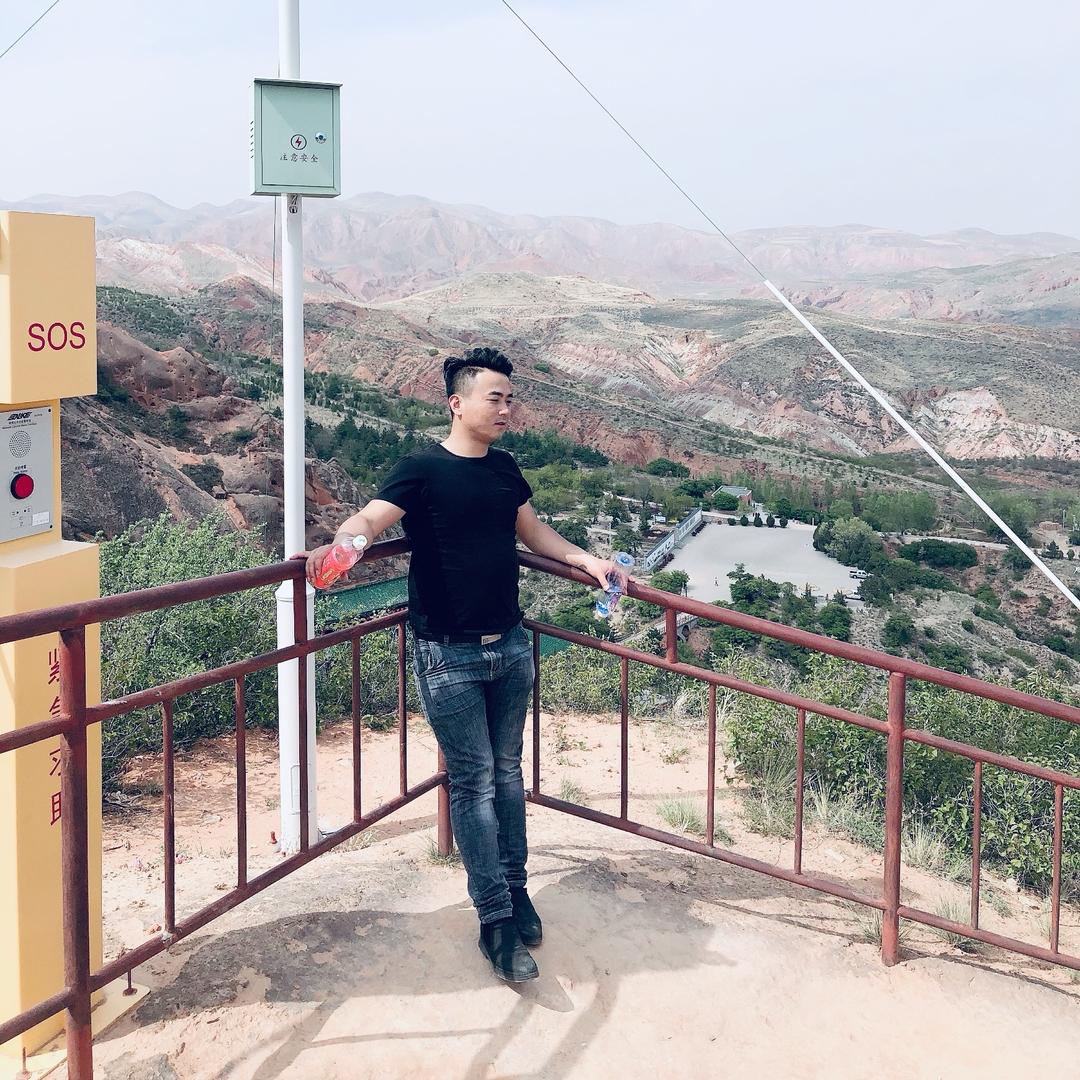 ‘’      𝐵𝑖𝑔 泉