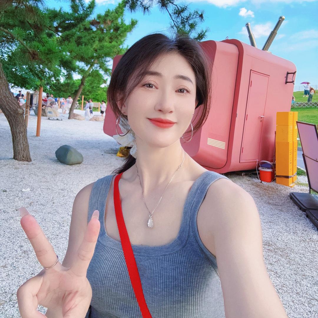 (ᵔᗜᵔ*)大莹嘎嘎乐😋