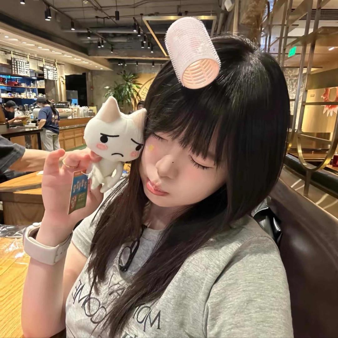 捷小呆੭🥨