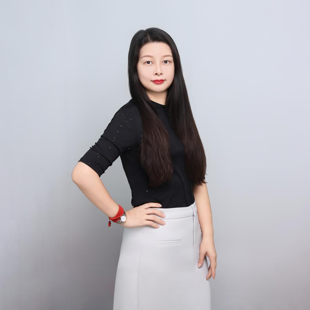 白发养黑英德阿英