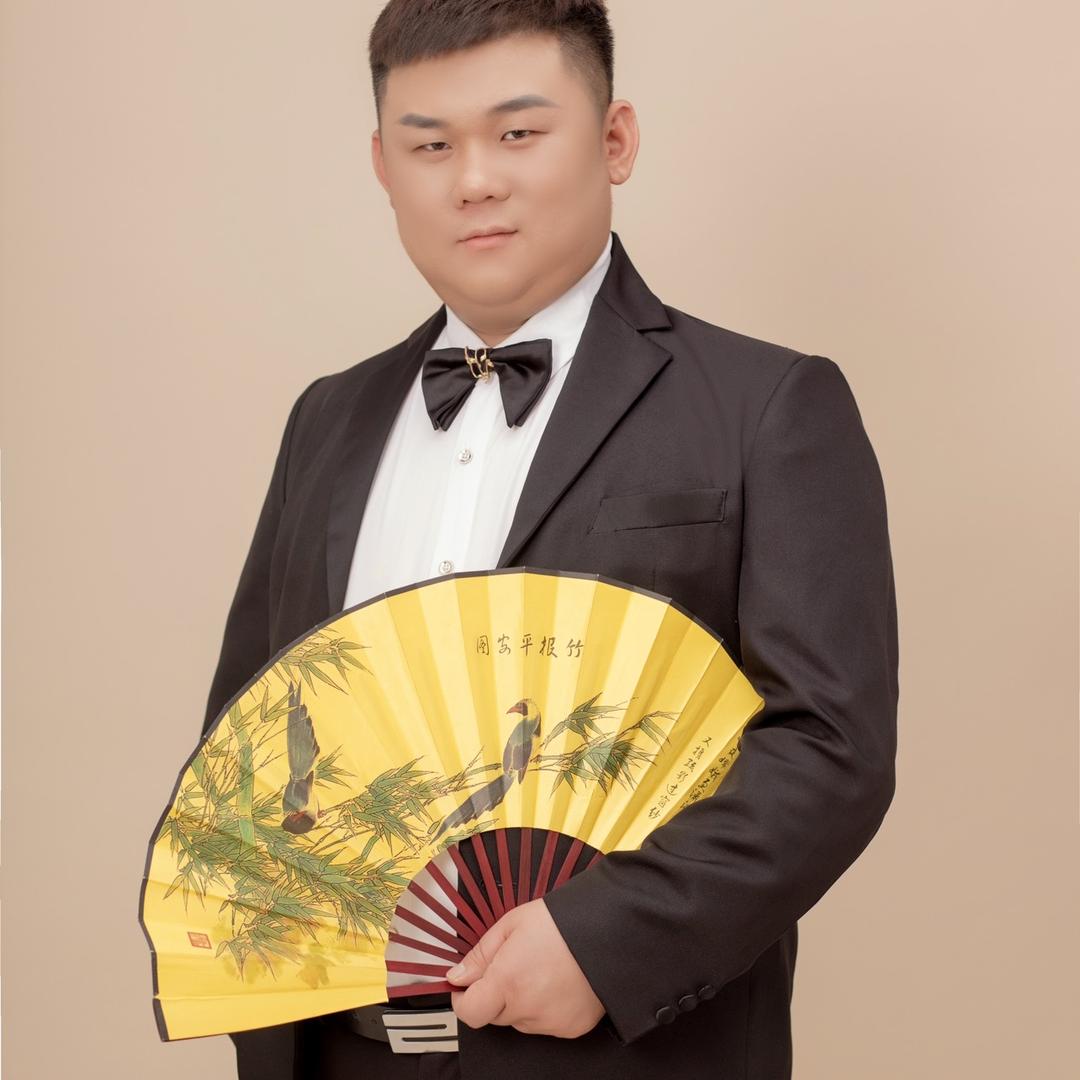 八俊马贸易酒业