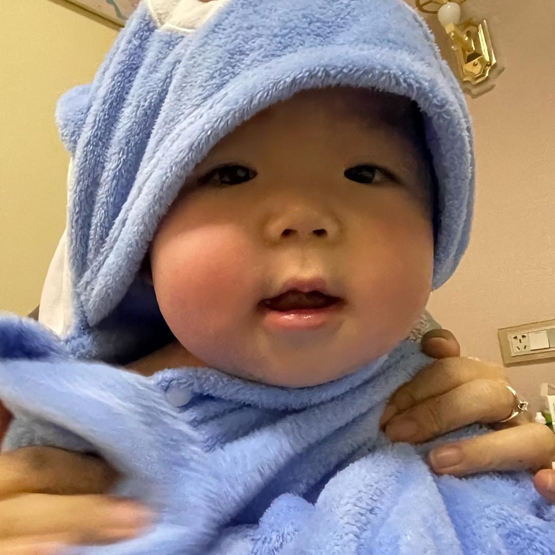思思