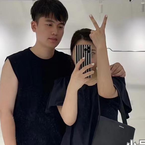 杭州七喜童品：丫丫板娘