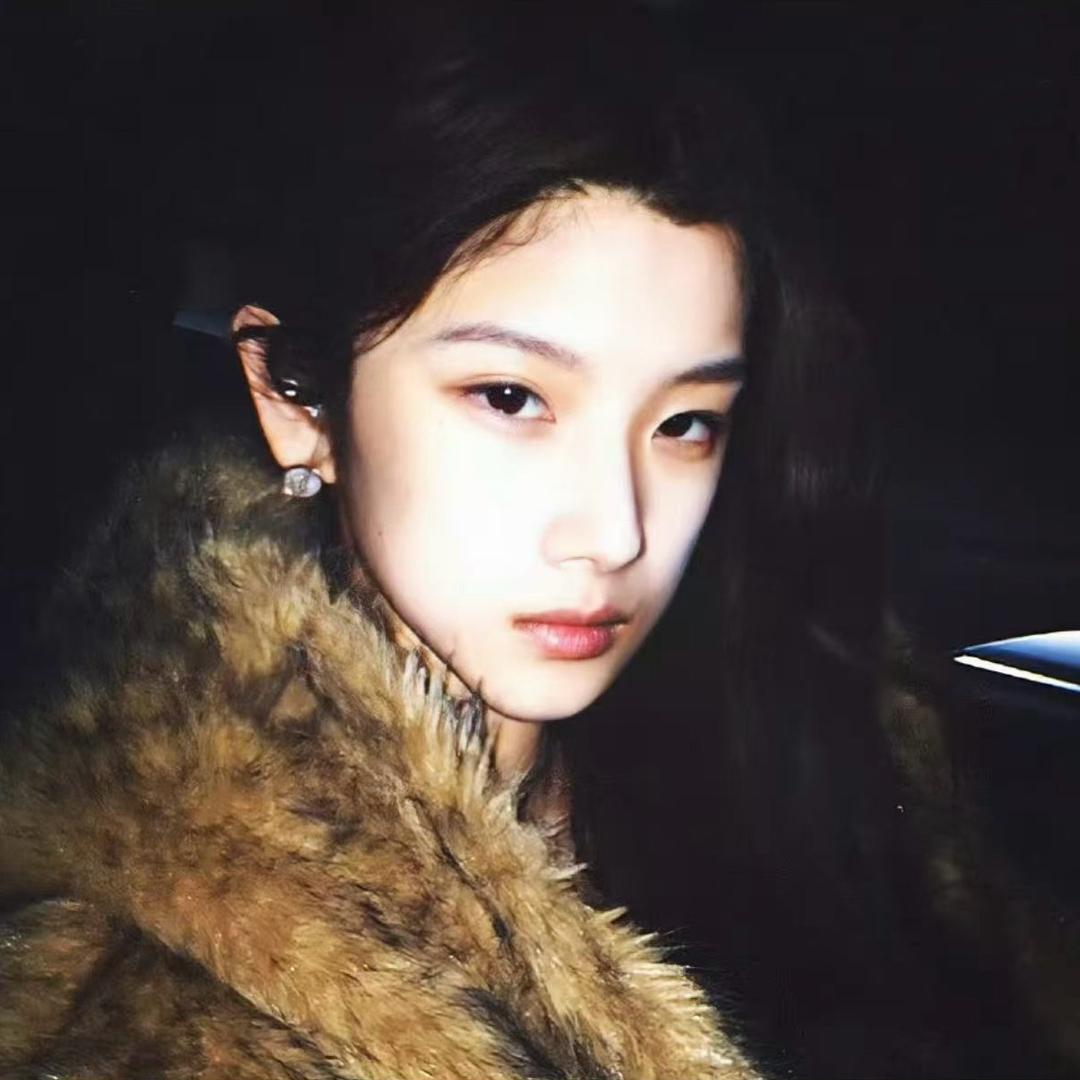 YANGXINYUE·